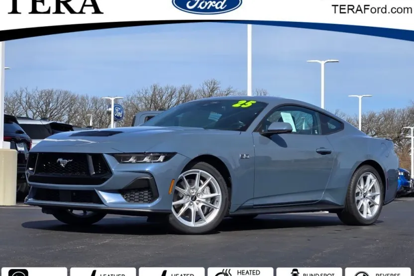 2025 Ford Mustang GT Premium photo 1