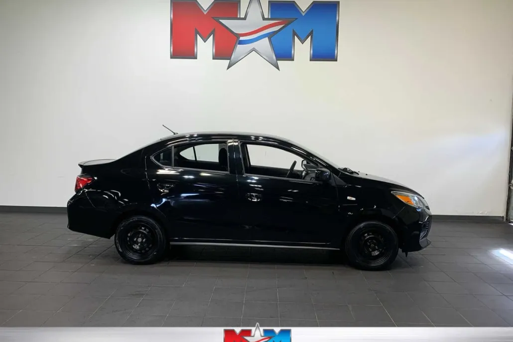 2021 Mitsubishi Mirage G4 ES photo 1