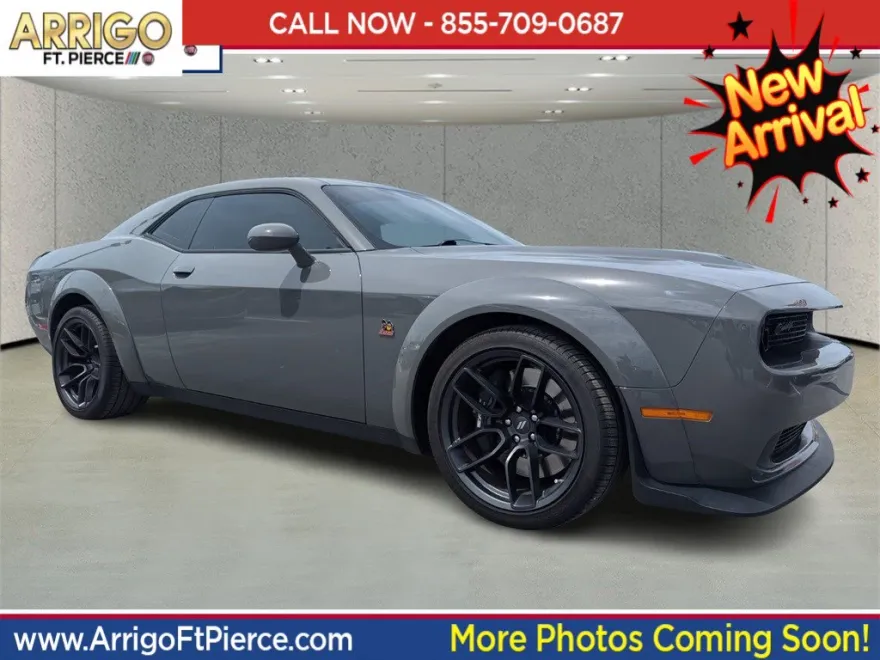 2023 Dodge Challenger R/T Scat Pack Widebody photo 1