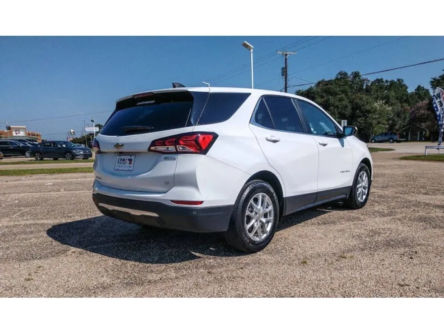 2024 Chevrolet Equinox photo 1