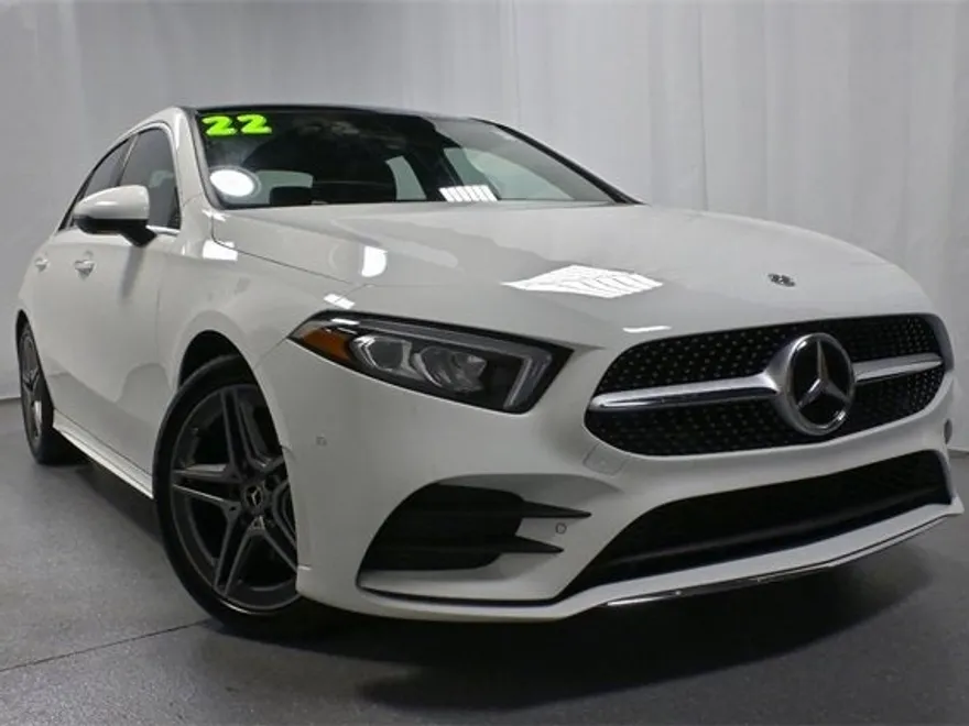 2022 Mercedes Benz A 220 photo 1