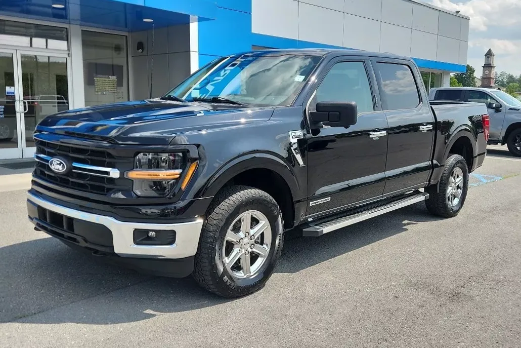 2024 Ford F-150 XLT photo 1