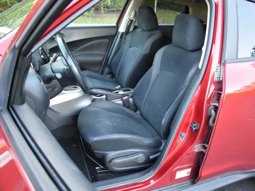 2013 Nissan Juke SV photo 1