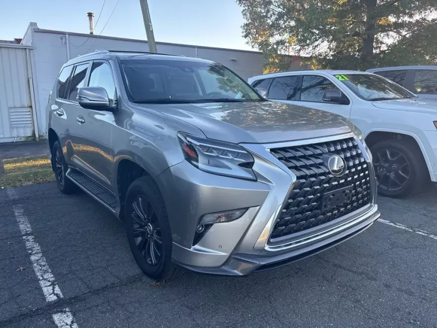 2023 Lexus GX 460 photo 1