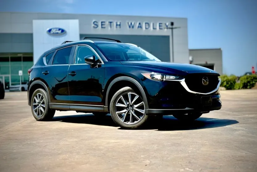 2018 Mazda CX-5 Touring photo 1