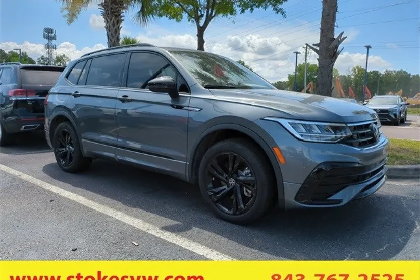 2024 Volkswagen Tiguan SE R-Line Black photo 1
