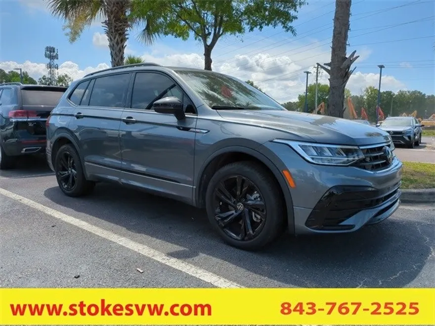 2024 Volkswagen Tiguan SE R-Line Black photo 1