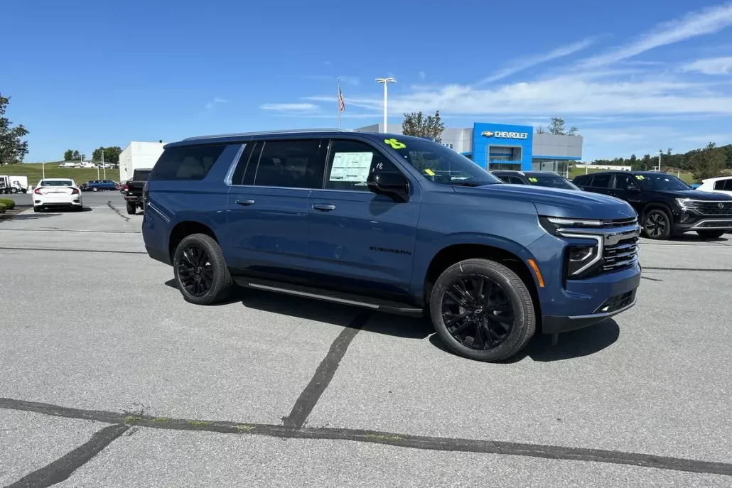 2025 Chevrolet Suburban Premier photo 1