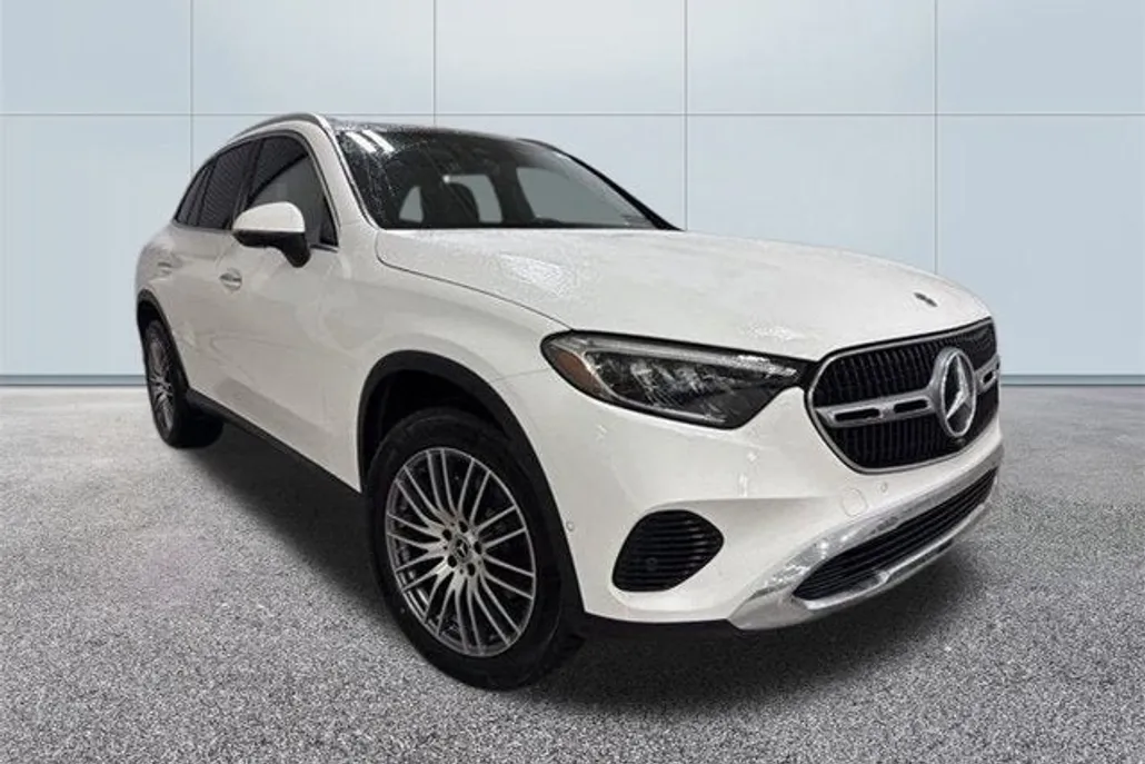 2025 Mercedes Benz GLC 300 4MATIC photo 1