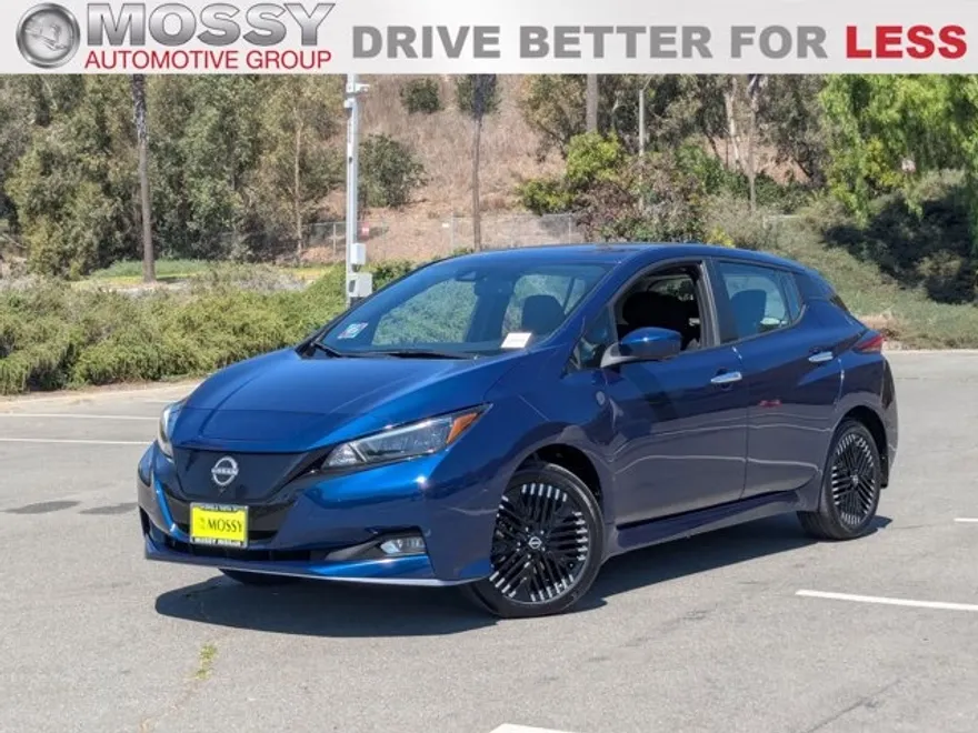 2023 Nissan Leaf SV Plus photo 1