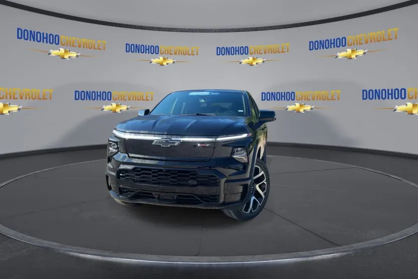 2024 Chevrolet Silverado EV RST photo 1