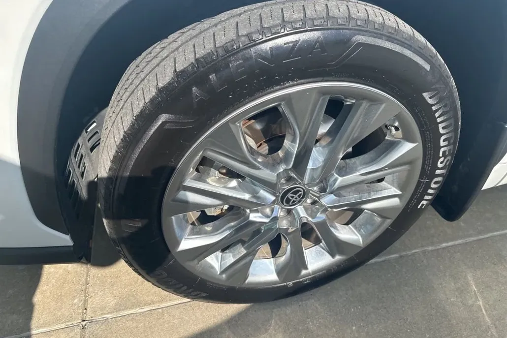 2023 Toyota Highlander Limited Sport photo 1
