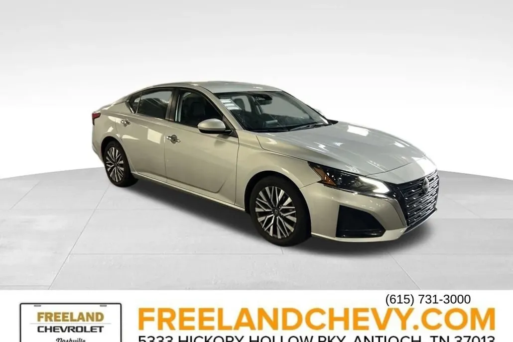 2023 Nissan Altima 2.5 SV photo 1
