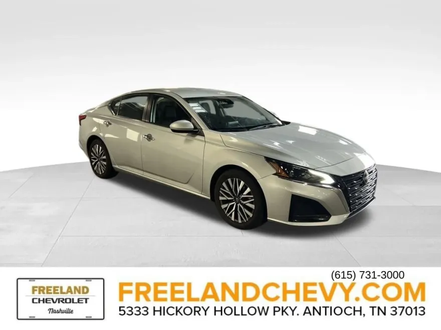 2023 Nissan Altima 2.5 SV photo 1