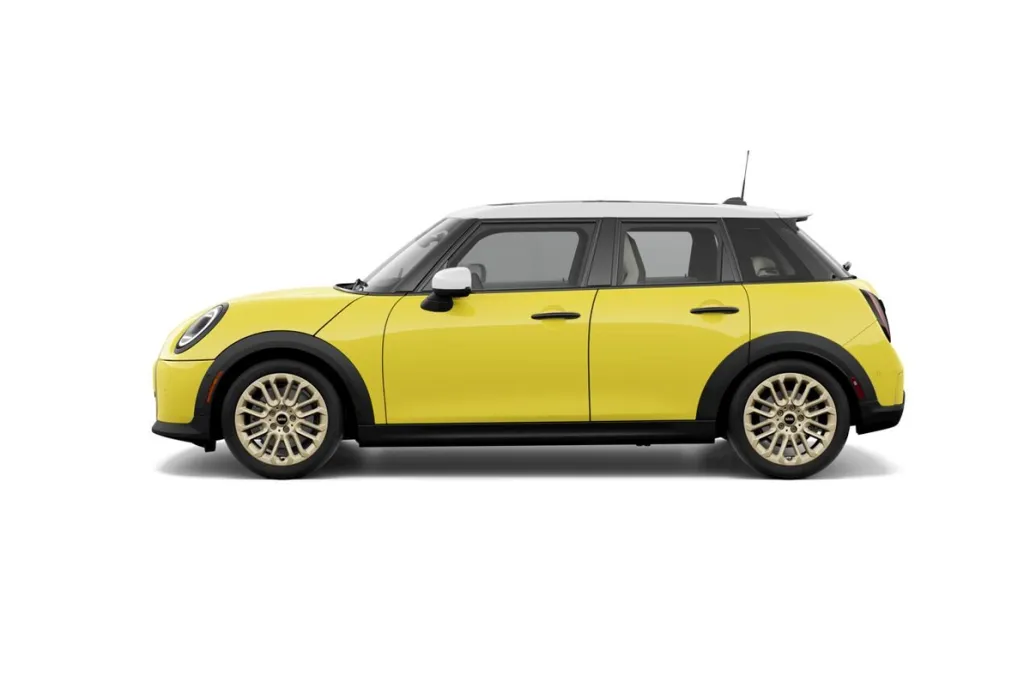 2026 Mini Cooper Hardtop 4 Door Signature photo 1
