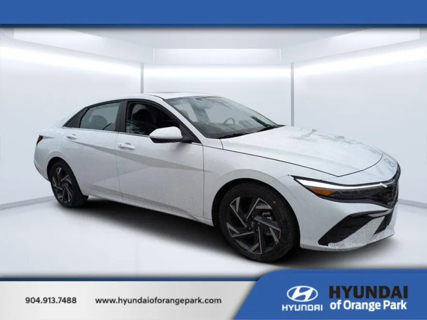 2025 Hyundai Elantra SEL Convenience photo 1