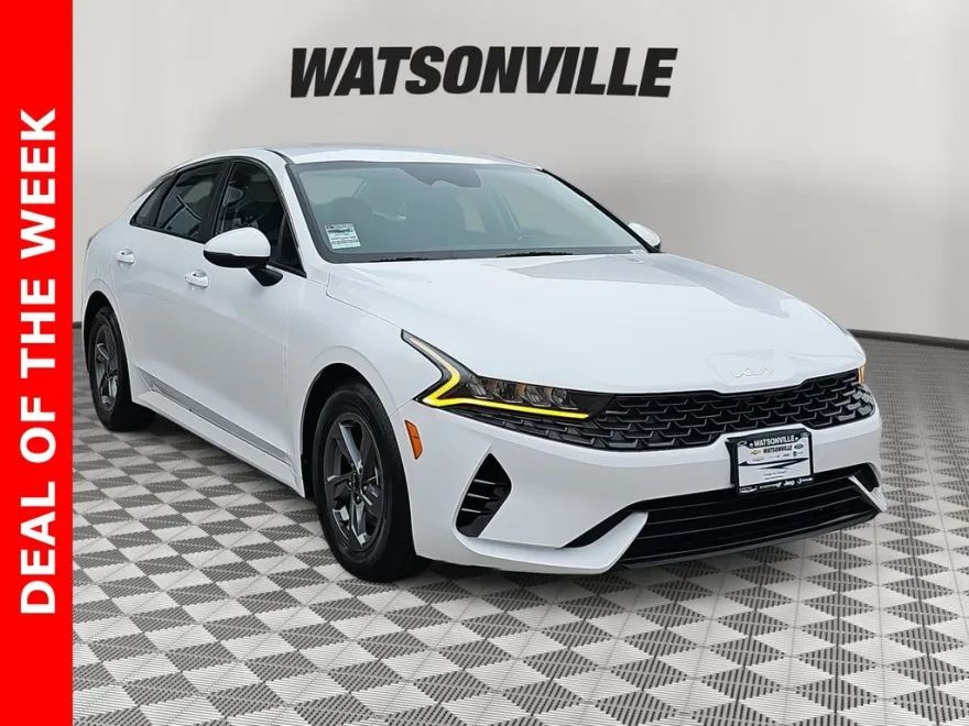 2023 Kia K5 LXS photo 1