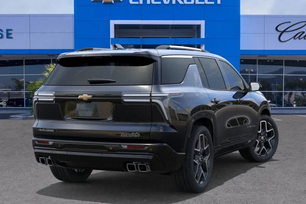 2026 Chevrolet Traverse High Country photo 1
