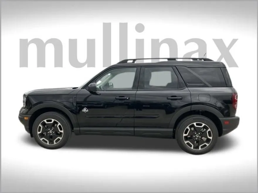 2024 Ford Bronco Sport Outer Banks photo 1