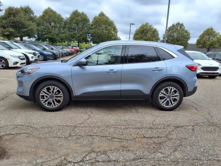 2022 Ford Escape SEL photo 1