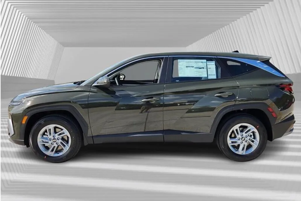 2026 Hyundai Tucson SE photo 1