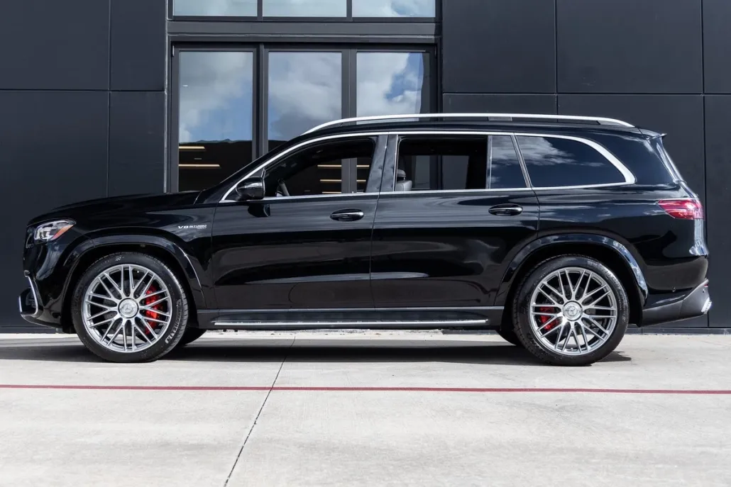 2025 Mercedes Benz GLS AMG 63 photo 1