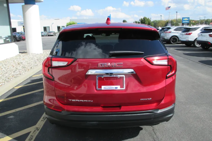 2024 Gmc Terrain SLE photo 1