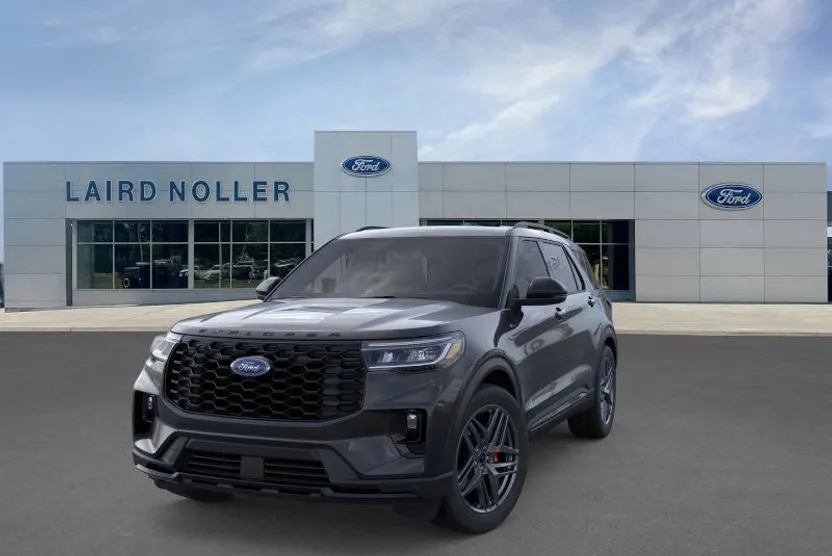 2025 Ford Explorer ST-Line photo 1
