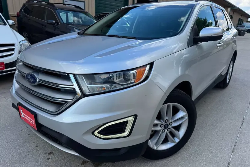 2015 Ford Edge SEL Sport photo 1
