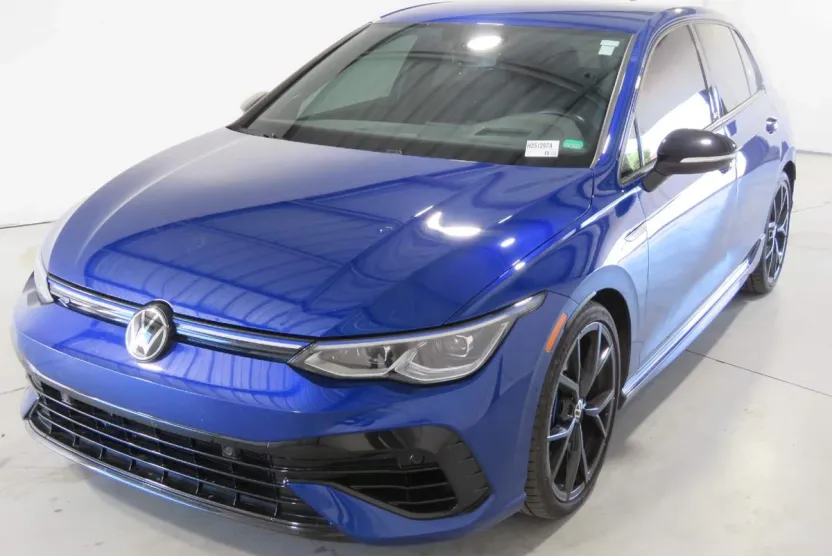 2023 Volkswagen Golf Anniversary Edition photo 1