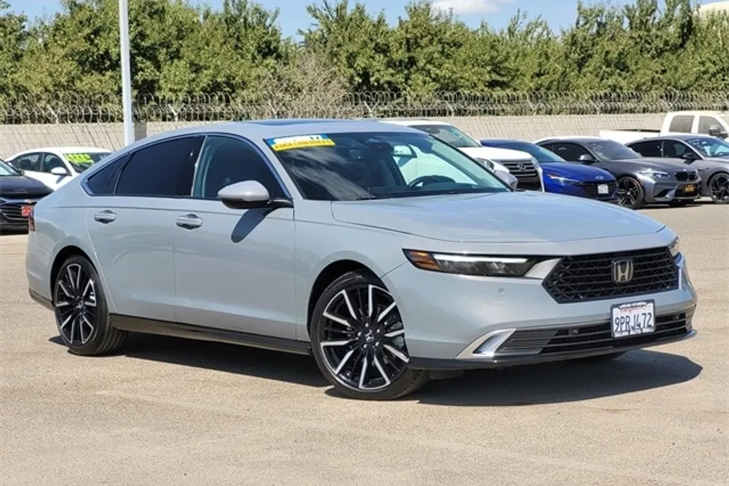 2024 Honda Accord Hybrid Touring photo 1