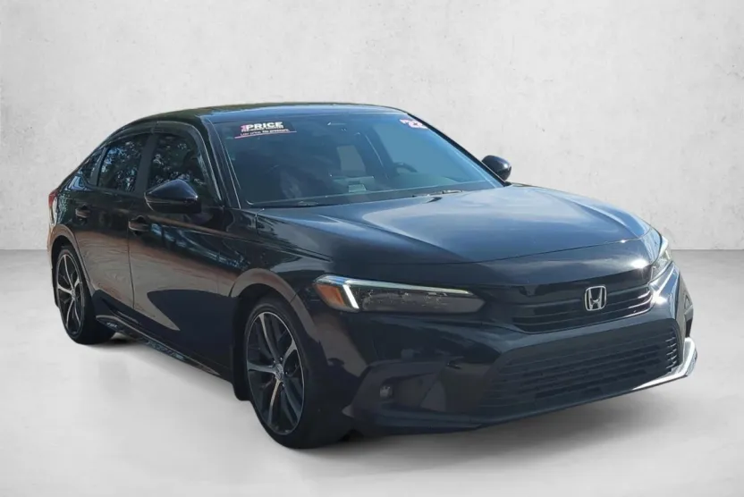 2022 Honda Civic Touring photo 1