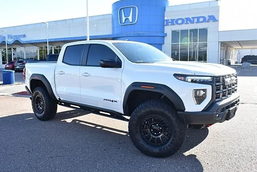2024 Gmc Canyon AT4X photo 1
