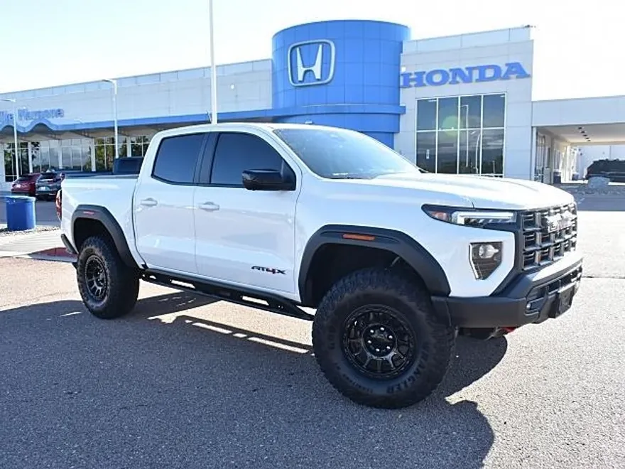 2024 Gmc Canyon AT4X photo 1