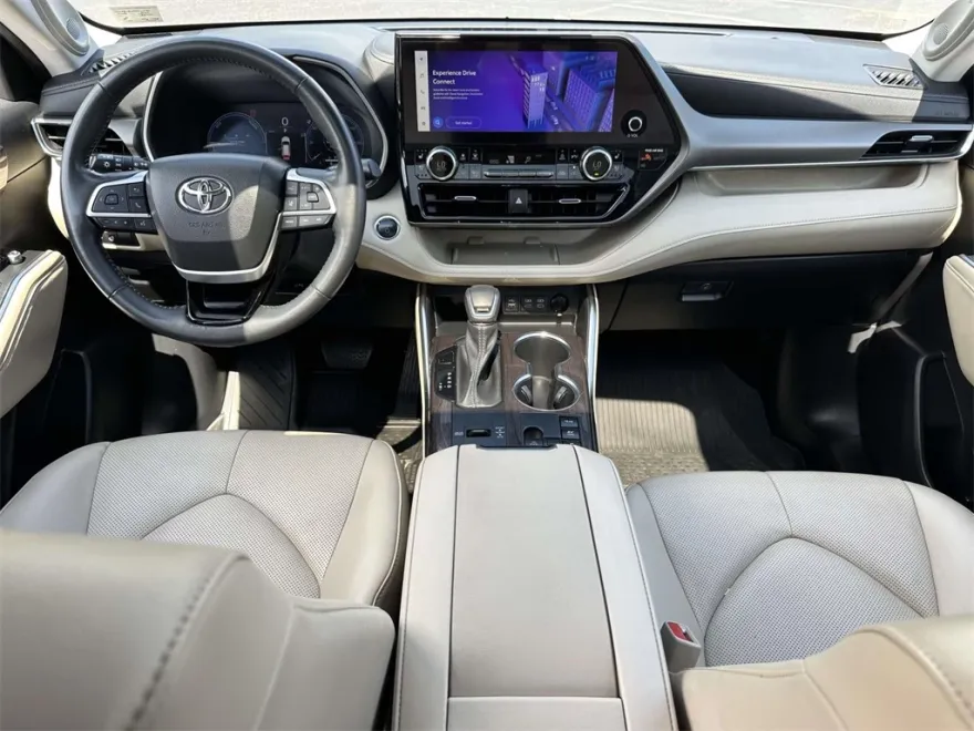 2023 Toyota Highlander Hybrid Limited photo 1