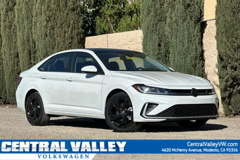 2025 Volkswagen Jetta SE photo 1