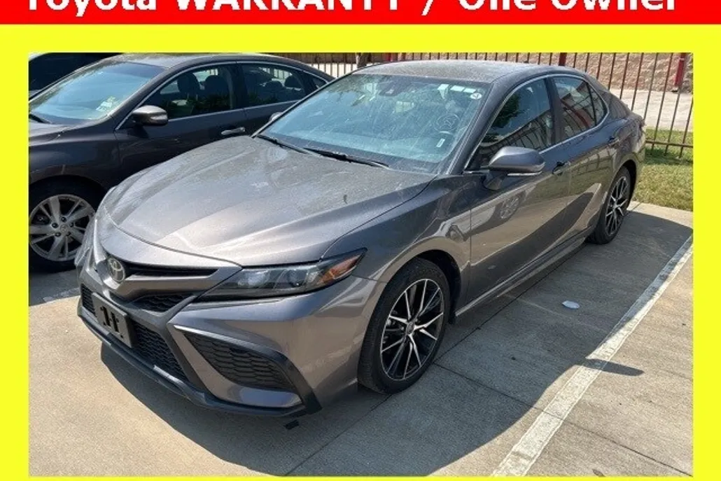 2024 Toyota Camry SE photo 1