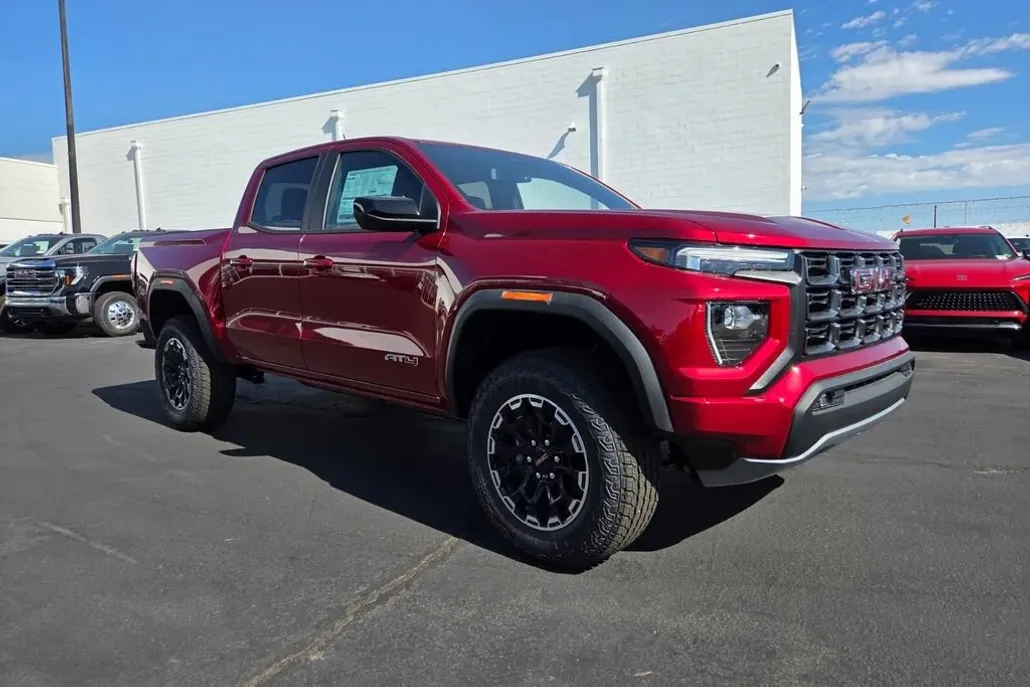 2026 Gmc Canyon AT4 photo 1