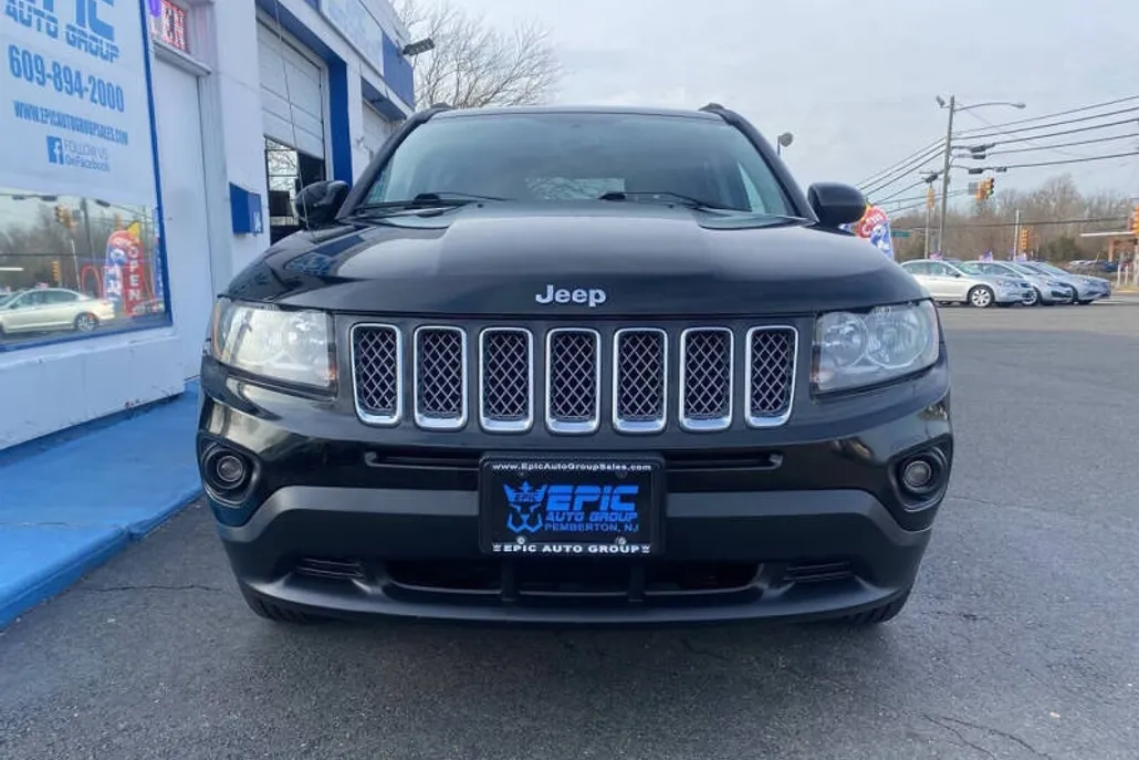 2014 Jeep Compass Latitude photo 1