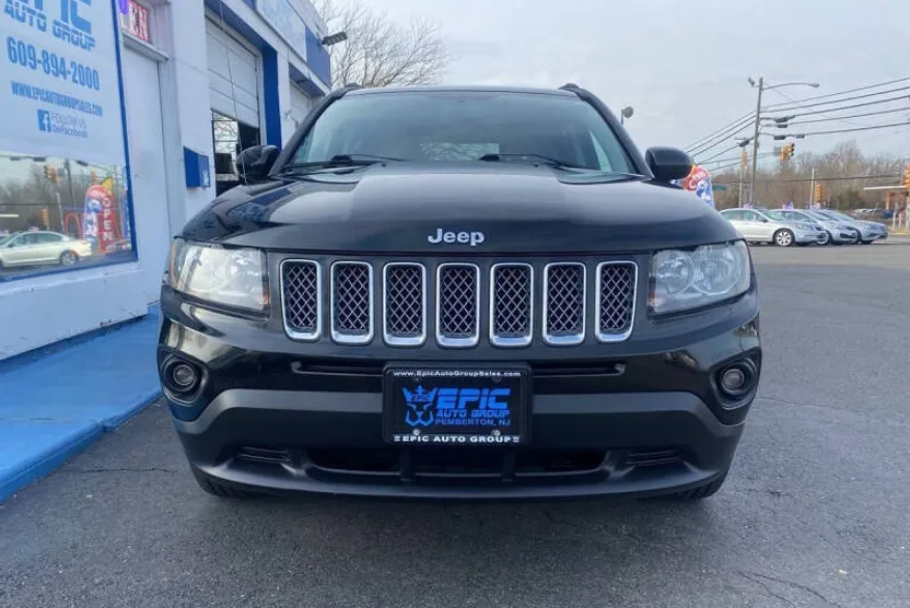 2014 Jeep Compass Latitude photo 1