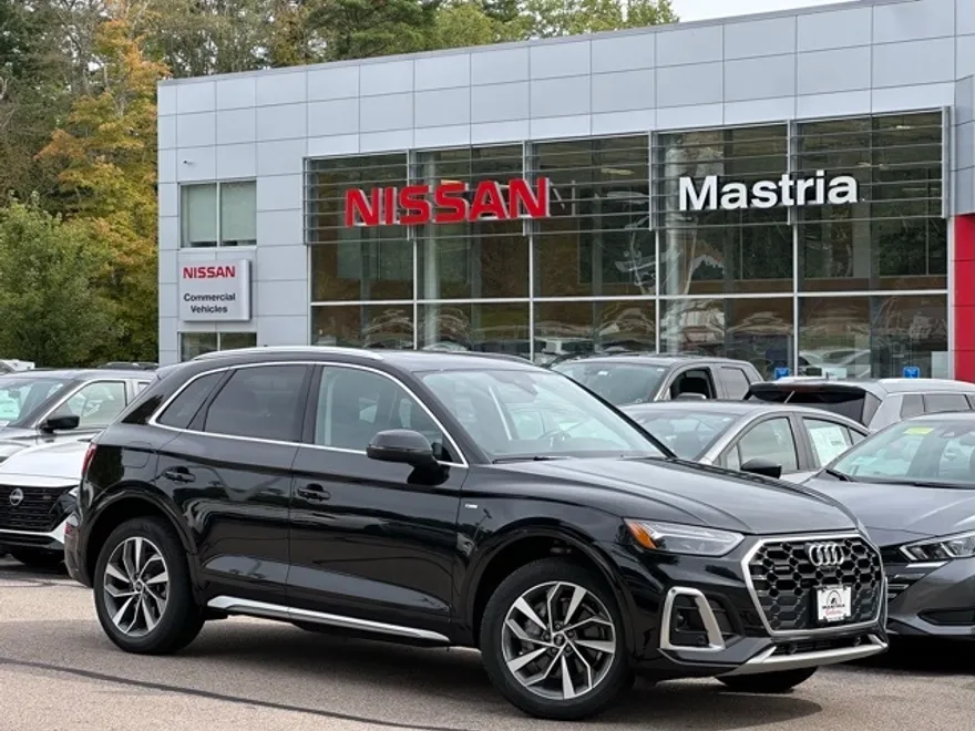 2024 Audi Q5 45 S line Premium photo 1