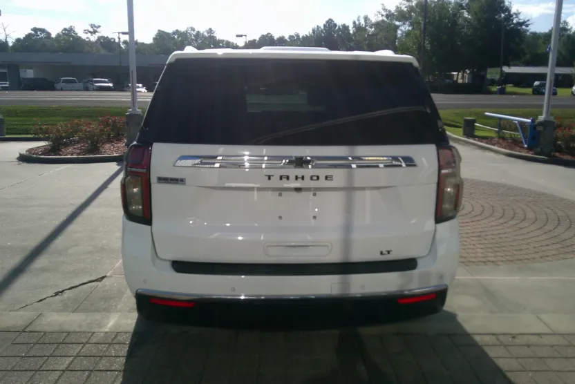2021 Chevrolet Tahoe LT photo 1