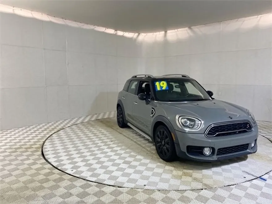 2019 Mini Countryman ALL4 S photo 1