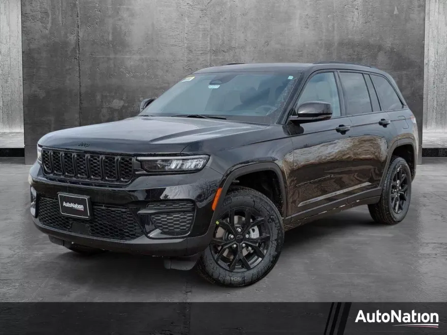 2025 Jeep Grand Cherokee Laredo photo 1