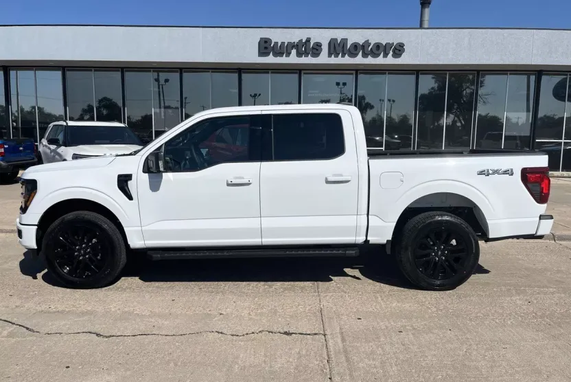 2025 Ford F-150 XLT photo 1