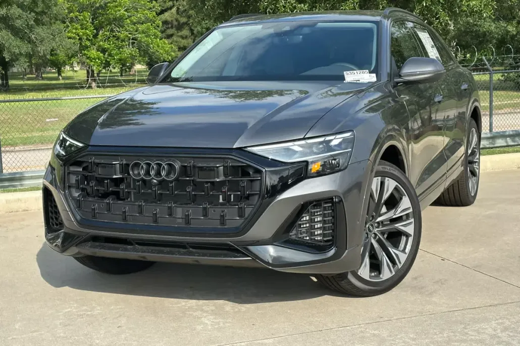 2025 Audi Q8 55 Premium photo 1
