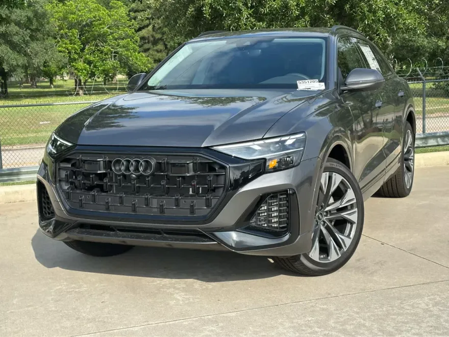 2025 Audi Q8 55 Premium photo 1