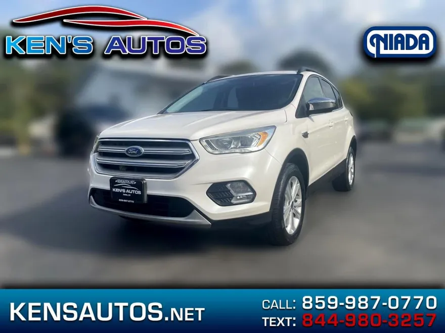 2018 Ford Escape SEL photo 1