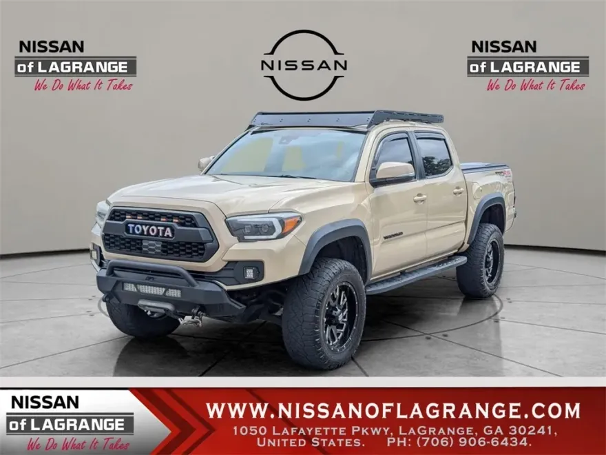 2019 Toyota Tacoma TRD Off-Road photo 1