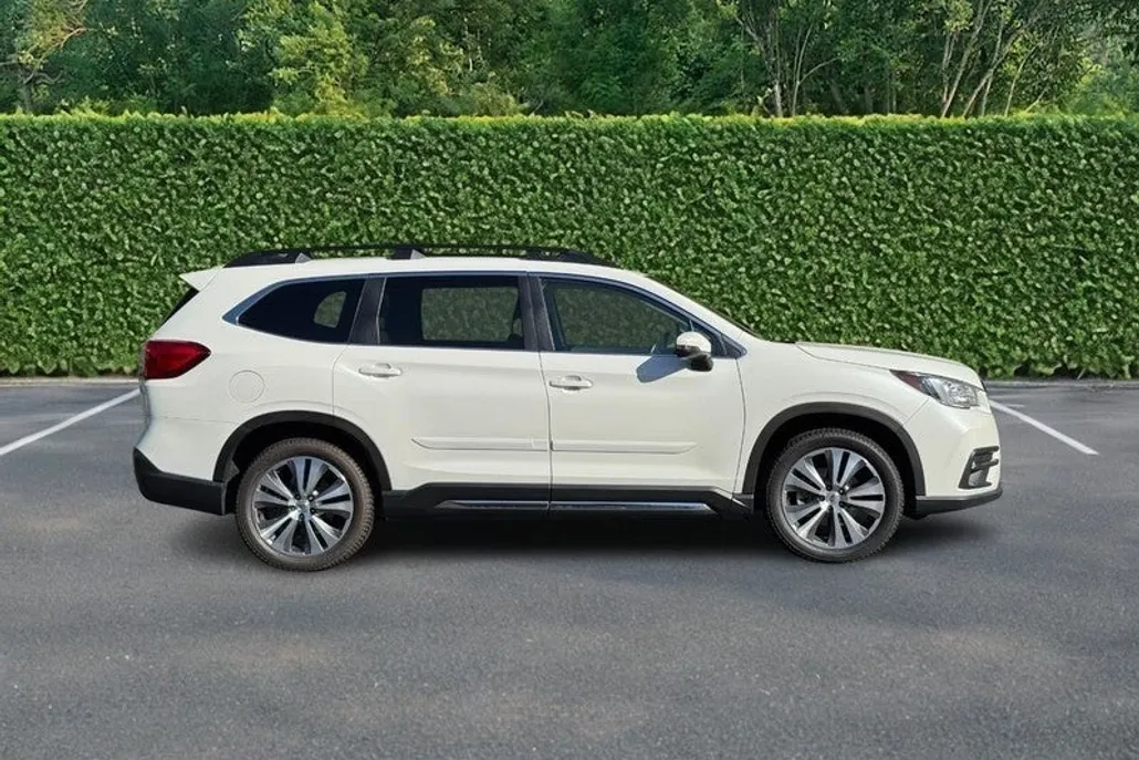 2020 Subaru Ascent Limited photo 1